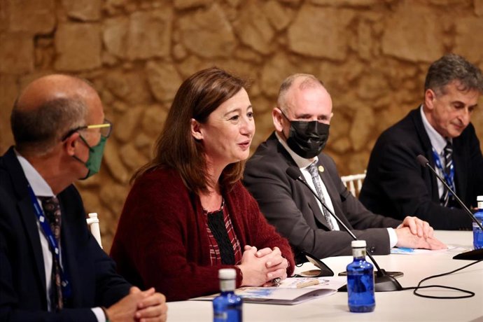 La presidenta del Govern, Francina Armengol, durante la Asamblea General de la Conferencia Nacional de Decanos de Facultades de Medicina Españolas.