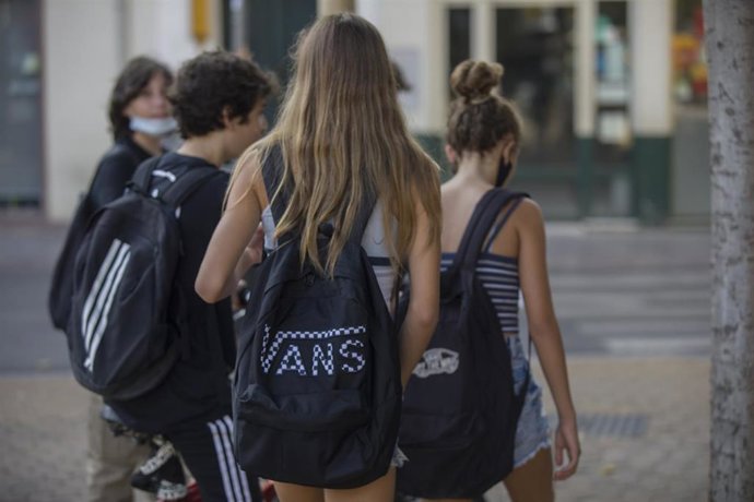 Archivo - Imagen de archivo de alumnos de secundaria