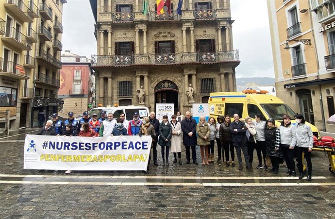 Dos ambulancias con material sanitario especializado parten desde Pamplona con destino a Ucrania.