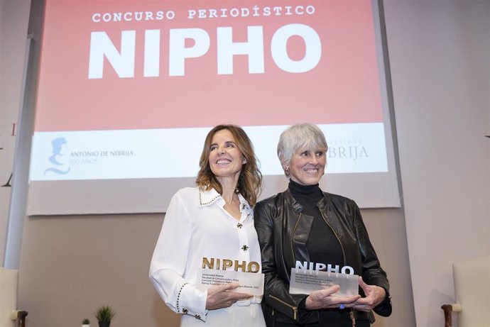 Mercedes Milá y Eva Tribiño, premiadas por la Universidad Nebrija
