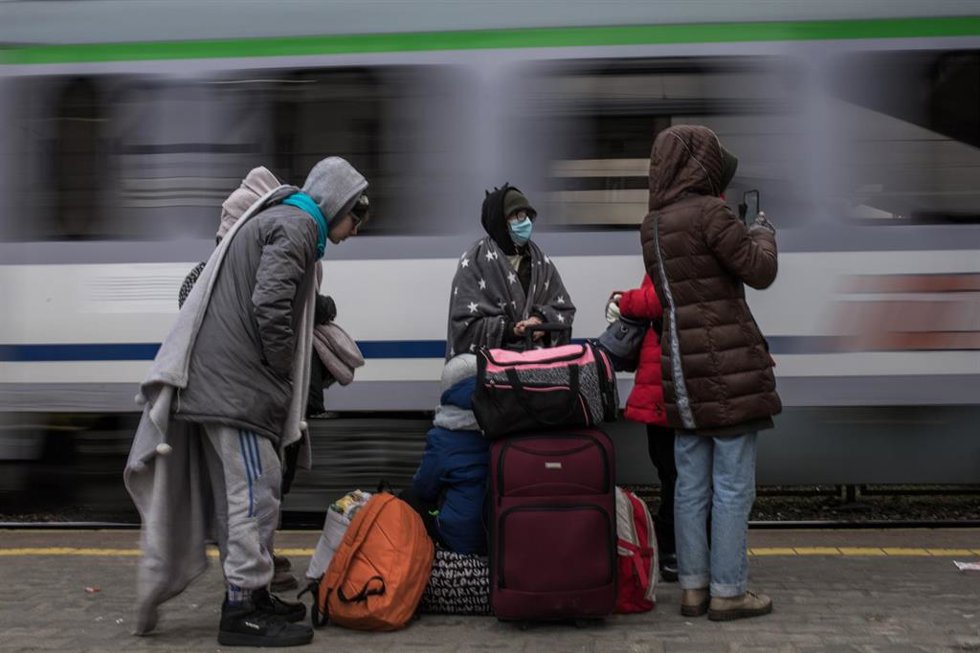 Refugiados ucranianos llegan a Polonia.