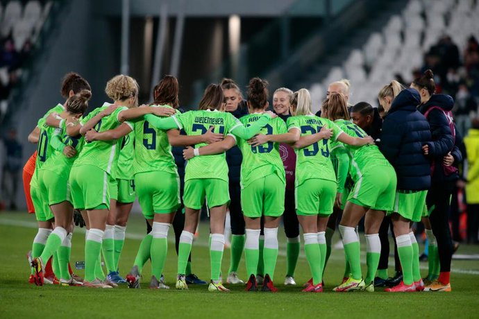 Archivo - Wolfsburg women?s team during the UEFA Women's Champions League, Group A football match between Juventus and Wolfsburg on November 9, 2021 at Allianz Stadium in Turin, Italy - Photo Nderim Kaceli / DPPI