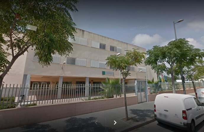 Fachada del IES Joaquín Lobato de Torre del Mar