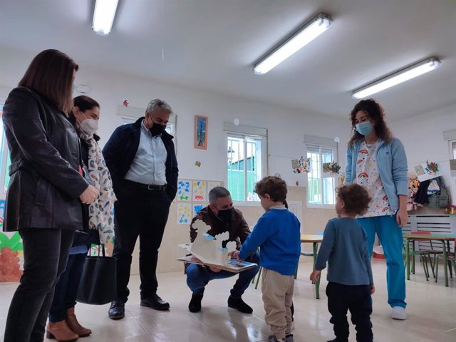 Visita a la Escuela Infantil Doña María de la Sierra.