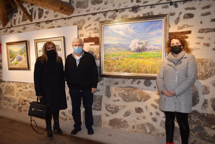 Un total de 17 óleos forman la exposición "Primavera en Melque", que ha sido inaugurada por la diputada de Educación y Cultura.