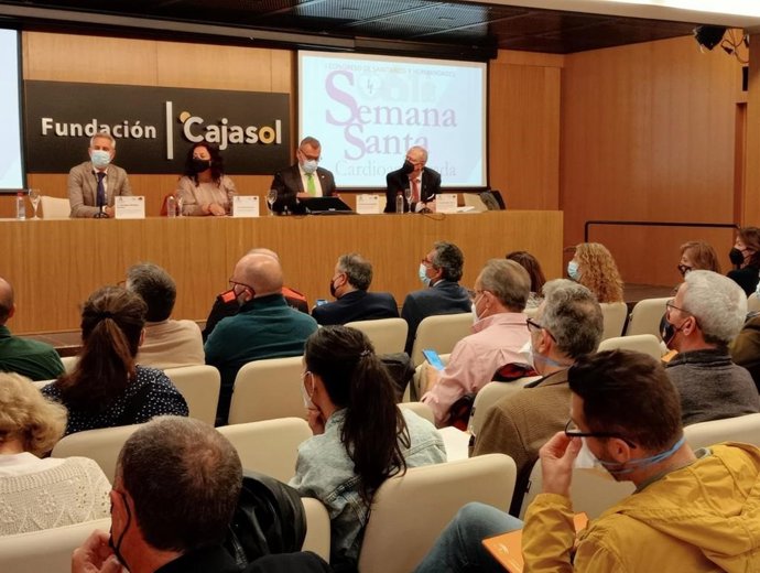 Celebración del I Congreso de sanitarios y hermandades de penitencia en la Fundación Cajasol.
