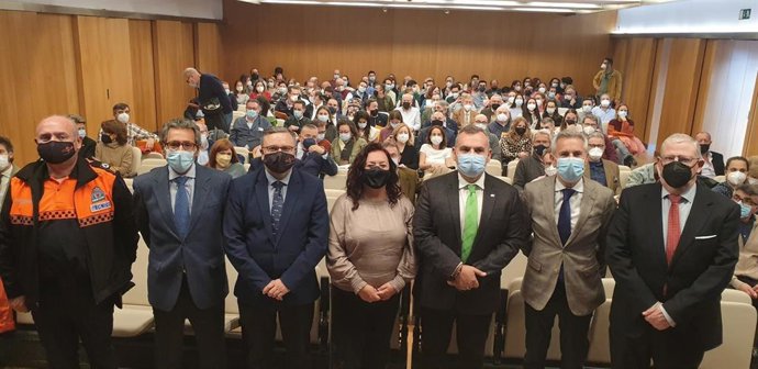 Participantes en el I Congreso de Sanitarios y Hermandades de Penitencia, en la Fundación Cajasol