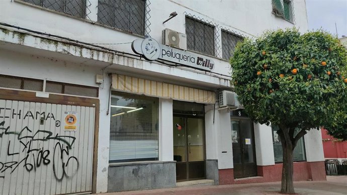 Peluquería Willy, que ocupa uno de los locales del convento de las Concepcionistas.