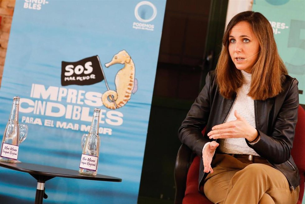 La secretaria general de Podemos y ministra de Derechos Sociales, Ione Belarra, asiste al encuentro público con colectivos sociales previo a las jornadas de formación Podemos Región de Murcia.