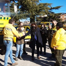 La consellera Jord saluda representants de l'ADF de l'Espluga de Francolí (Tarragona)