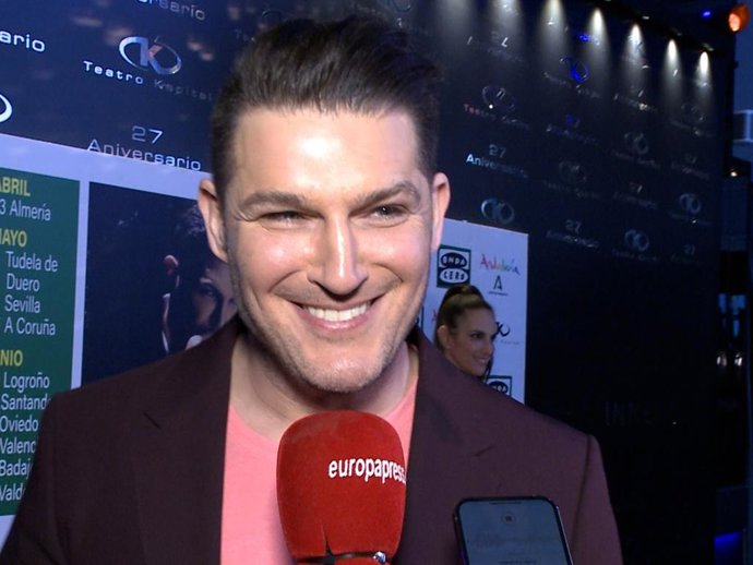 Manu Tenorio presenta su nuevo disco