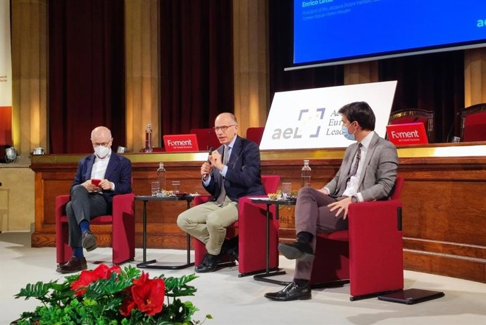 El exprimer ministro de Italia y líder del Partido Demócrata Italiano, Enrico Letta, en una conferencia sobre Ucrania en Foment del Treball