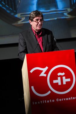 Archivo - El director del Instituto Cervantes, Luis García Montero.