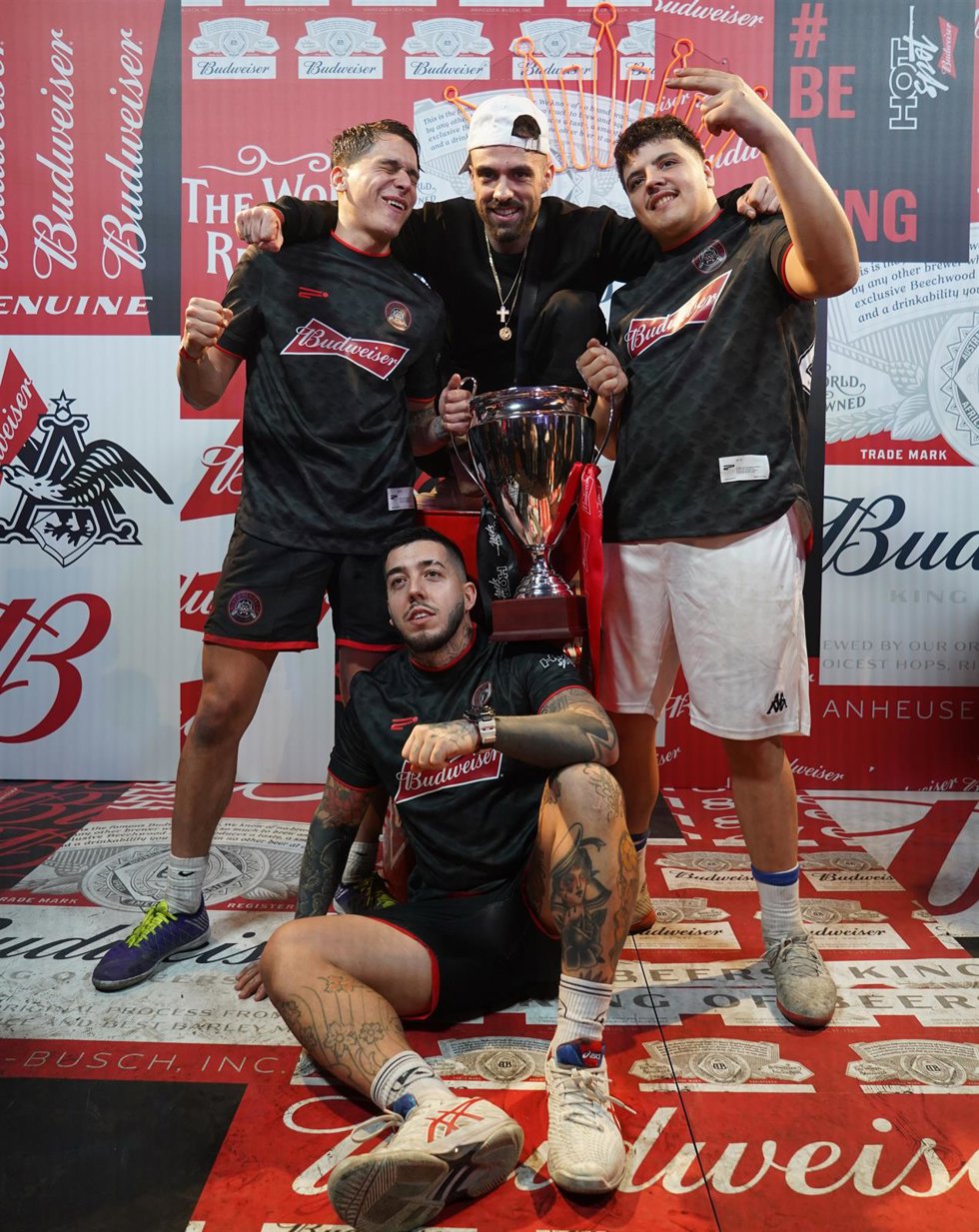 Israel B, 'King' en la primera competición de fútbol de barrio y cultura urbana.