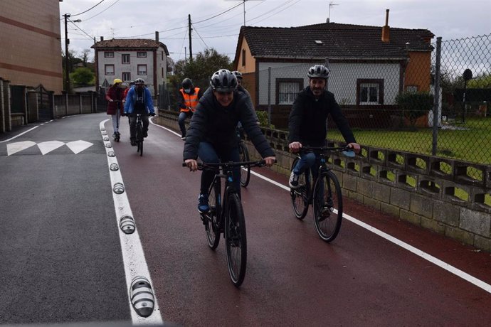 Inauguración de la senda para peatones y ciclistas entre  Lugones y Parque Principado