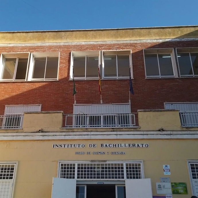 Archivo - Fachada del IES Diego de Guzmán y Quesada de Huelva capital.