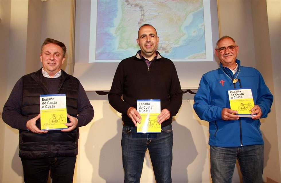 Presentación de la primera guía de viaje del Camino Mozárabe de Santiago en bicicleta.