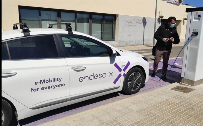 Punto de recarga de Endesa X en Sarral (Tarragona)
