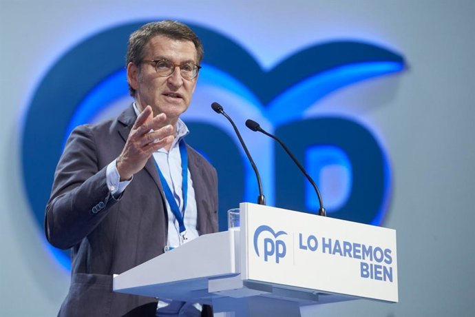 Alberto Núñez Feijóo interviene en el Congreso de Sevilla.