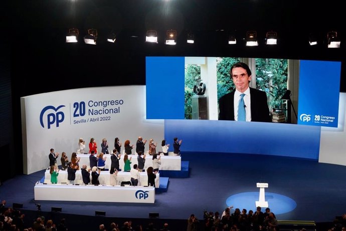 El expresidente del Gobierno José María Aznar interviene en el XX Congreso del PP que se celebra en Sevilla.