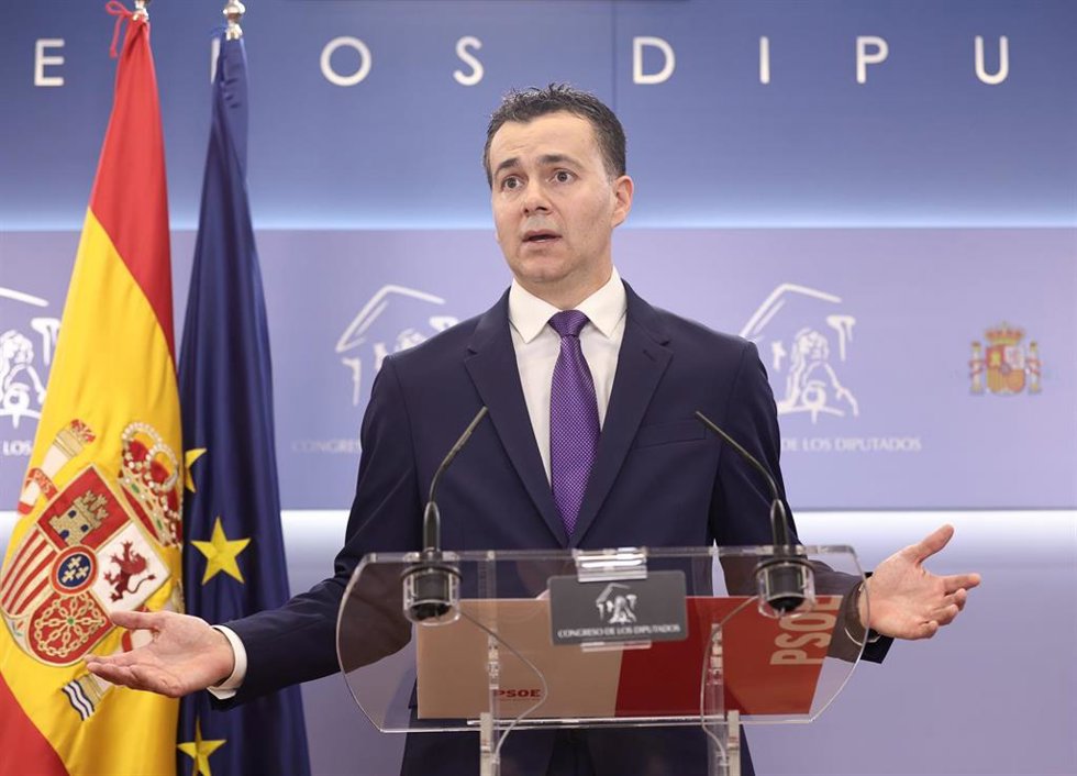 El portavoz del Grupo Socialista en el Congreso de los Diputados, Héctor Gómez