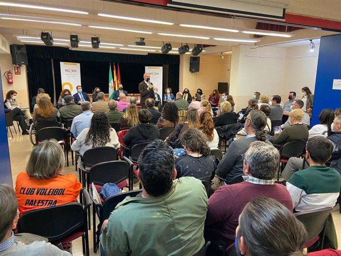 El alcalde de Sevilla, Antonio Muñoz, en un encuentro en Distrito Norte