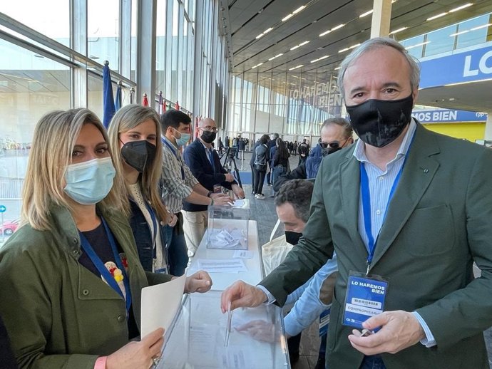 Azcón avala el "magnífico" trabajo de Emma Buj en Aragón y Teruel para formar parte del Comité Ejecutivo de Feijóo.