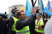 La Plataforma en Defensa para el Transporte suspende "temporalmente" el paro indefinido de transportistas