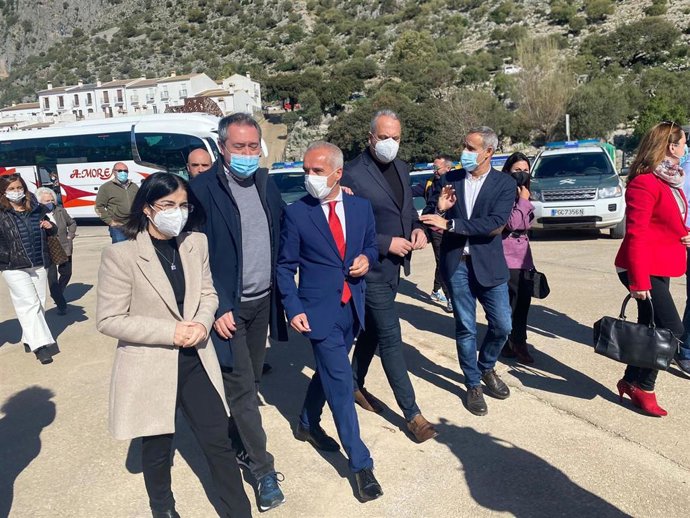 Darias y Espadas sitúan a Villaluenga como "ejemplo de éxito" de las políticas del PSOE para "fijar población"