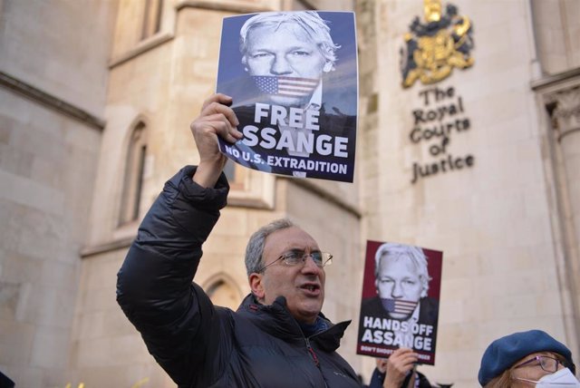 Archivo - Protesta contra la extradición del fundador de WikiLeaks, Julian Assange, a Estados Unidos