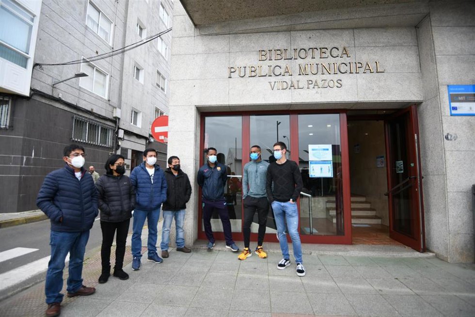 Varios familiares de los desaparecidos del naufragio 'Villa de Pitanxo'.