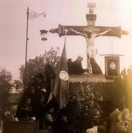 Besapié al Cristo de los Favores del Campo del Príncipe en 1941