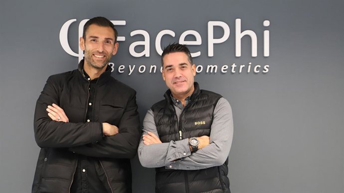 El nuevo vicepresidente de ventas de FacePhi, Enrico Montagnino, y el consejero delegado de la tecnológica, Javier Mira.