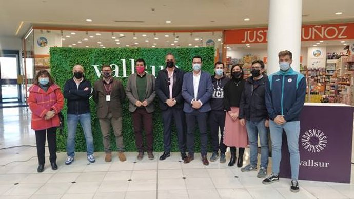 Presentación en Vallsur con motivo del Día  Internacional del Deporte.