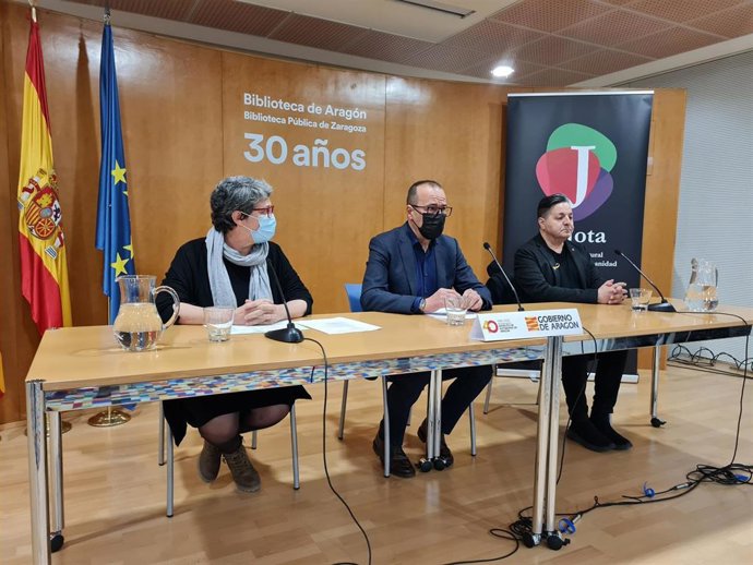 El consejero de Educación, Cultura y Deporte, Felipe Faci, durante la rueda de prensa de este lunes.
