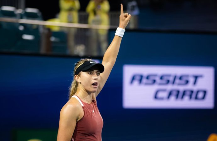 Paula Badosa of Spain in action during the fourth round of the 2022 Miami Open WTA 1000 tennis tournament against Linda Fruhvirtova of the Czech Republic