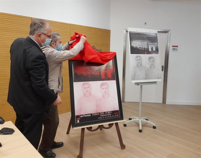 Aquerreta y Maya, descubriendo el cartel