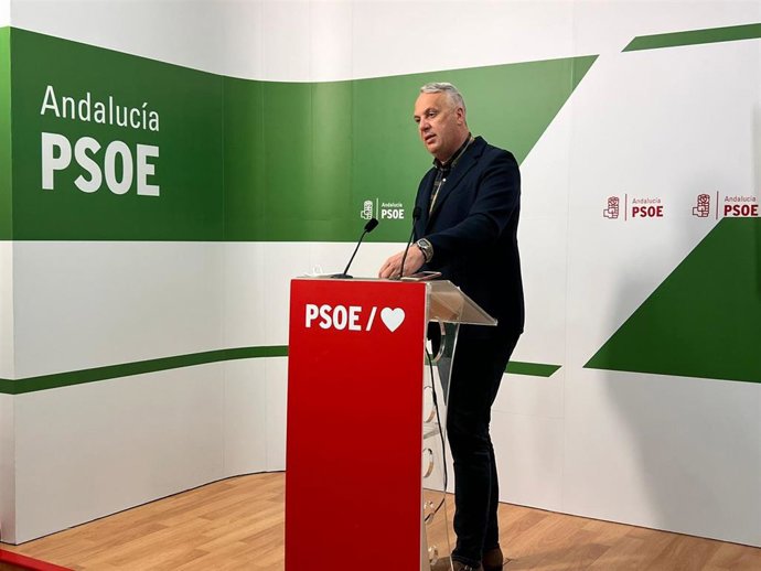 Ruiz Boix en rueda de prensa.