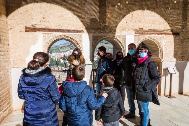 Visita guiada para familias en la Alhambra