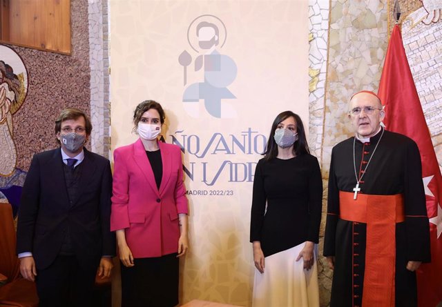  El alcalde de Madrid, la presidenta de la Comunida, Isabel Díaz Ayuso; la delegada del Gobierno en la región, Mercedes González y el cardenal arzobispo de Madrid, Carlos Osoro,  en la presentación del Año Santo Jubilar San Isidro Labrador