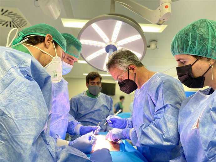 Práctica en mesa del curso celebrado en el Reina Sofía de Córdoba.
