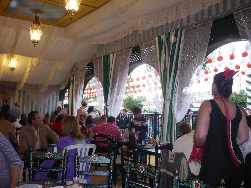Archivo - Imagen de archivo de una caseta de la Feria de Abril.