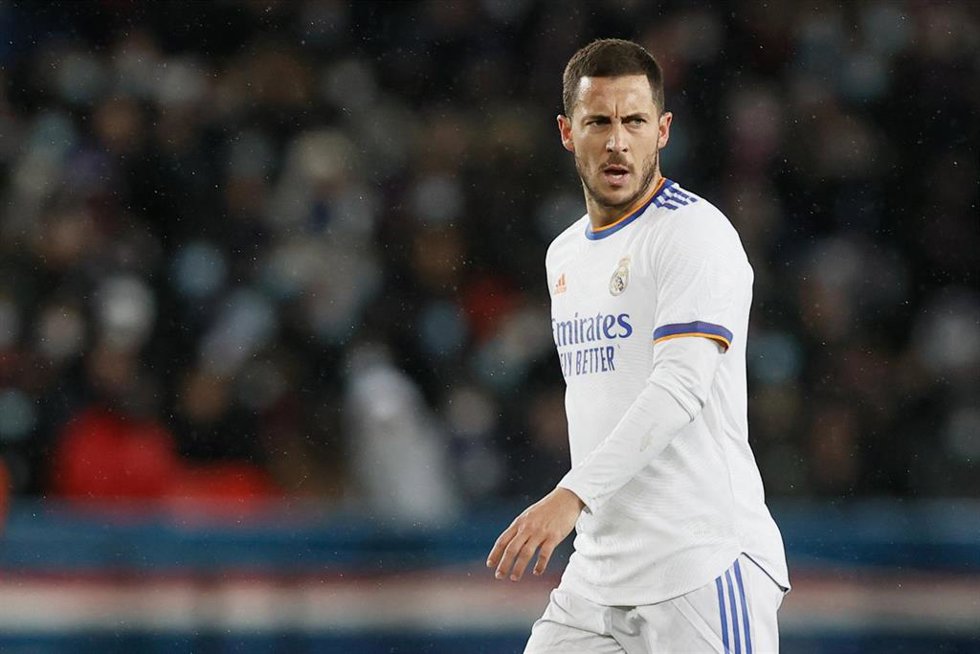 Archivo - El jugador del Real Madrid Eden Hazard, durante el partido de ida de los octavos de final de la Liga de Campeones 2021-2022 ante el PSG en el Parque de los Príncipes.