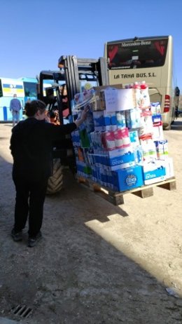 Uno de los palés enviados por el Arzobispado de Granada en autobuses en dirección a Ucrania.