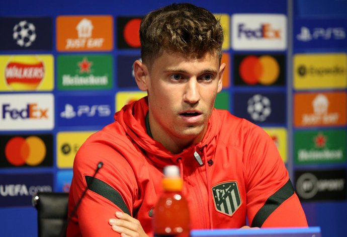 04 April 2022, United Kingdom, Manchester: Atletico Madrid's Marcos Llorente speaks during a press conference at the Etihad Stadium ahead of Tuesday's UEFA Champions League quarter-final first leg soccer match against Manchester City. Photo: Nigel Frenc