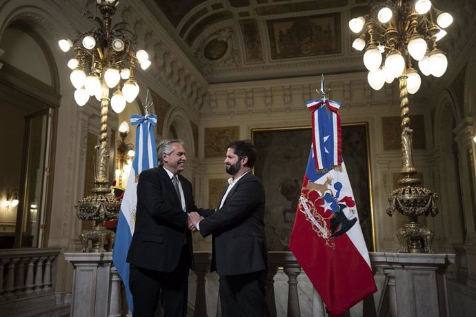 El presidente chileno, Gabriel Boric, y su homólogo argentino, Alberto Fernández