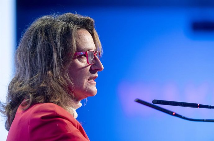 La vicepresidenta tercera y ministra para la Transición Ecológica, Teresa Ribera, interviene en la segunda edición del foro económico español Wake Up, Spain!, Aprendizaje, crecimiento y sostenibilidad en la Europa solidaria, en la Casa de América, a 4