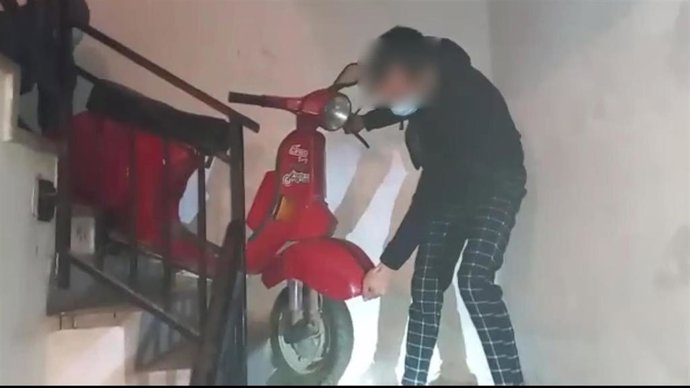 Detenido en La Rioja por robar una Vespa y esconderla en la vivienda en la que residía de "okupa