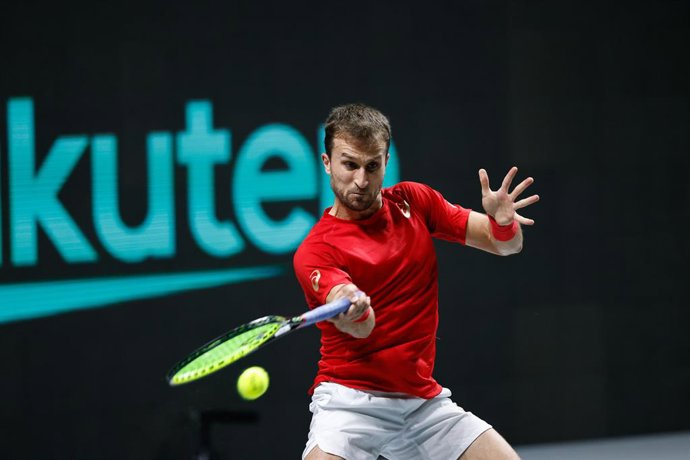 Archivo - Steven Diez of Canada in action during the Davis Cup Finals 2021, Group B, tennis first match played between Canada and Sweden at Madrid Arena pabilion on November 25, 2021, in Madrid, Spain.