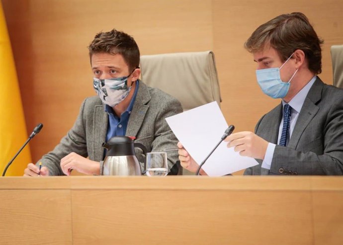 Archivo - Iñigo Errejón preside una reunión de la Comisión de Calidad Democrática del Congreso.